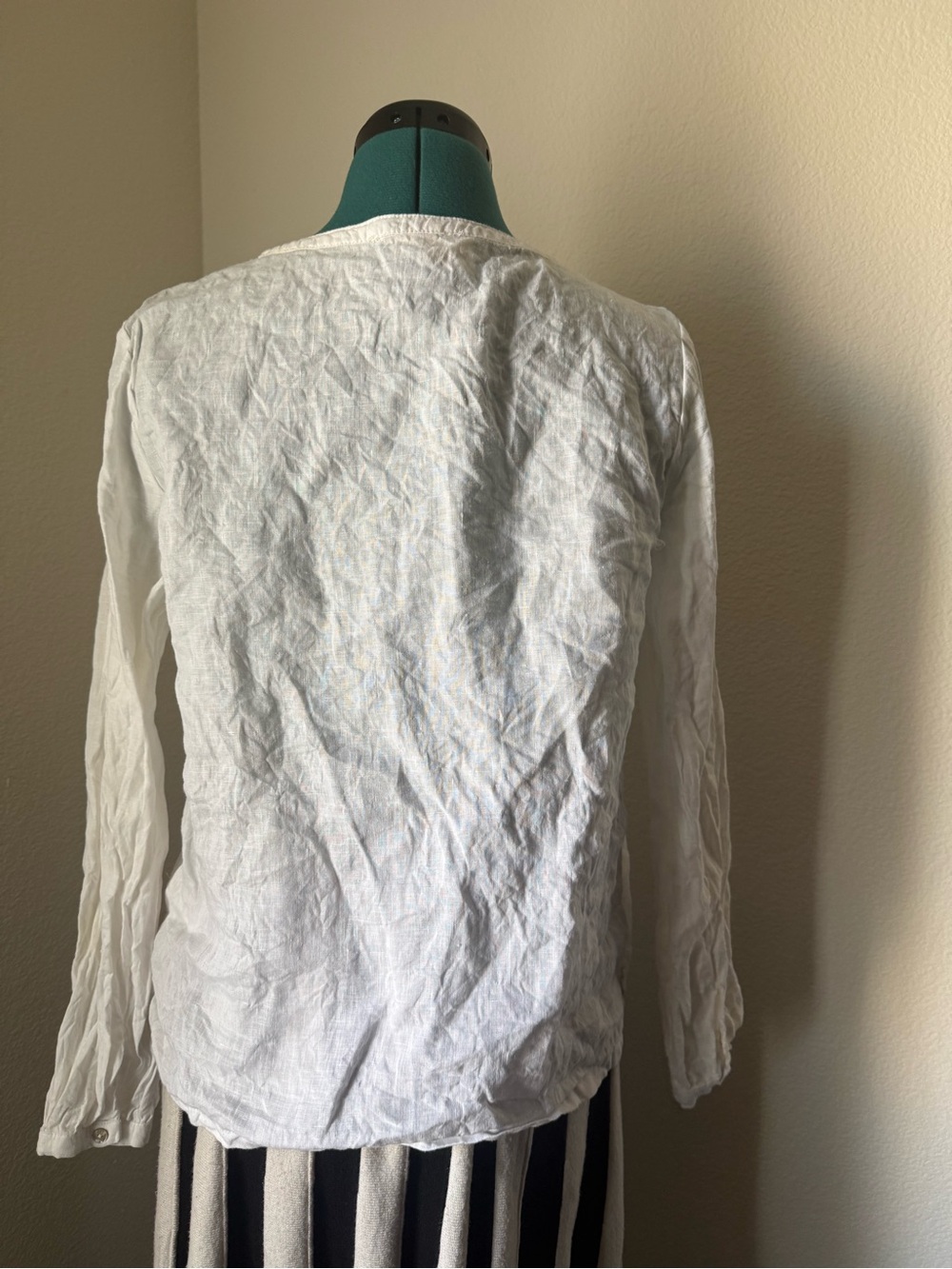 Cynthia Rowley White Smocked Linen Top - Picture 3 of 6